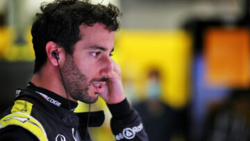 Ricciardo felt bad that Renault staff seemed intimidated by him