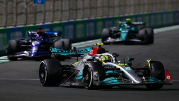 Former F1 driver tips Mercedes problems to continue for 'months'