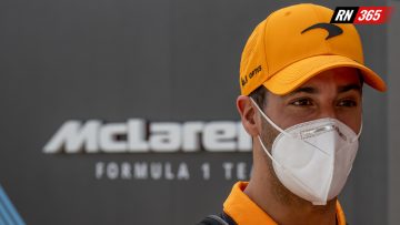 Video: Ricciardo pranks Leclerc in behind-the-scenes footage!