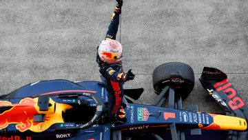 How can Max Verstappen win his third F1 title in Qatar?