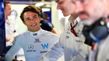 De Vries in talks to join 2023 grid with AlphaTauri