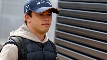 De Vries secures comeback drive after F1 stint