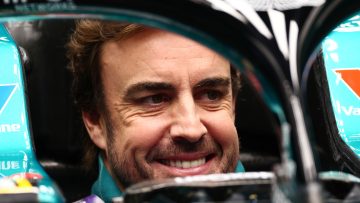 Aston Martin keen to extend Alonso's F1 contract